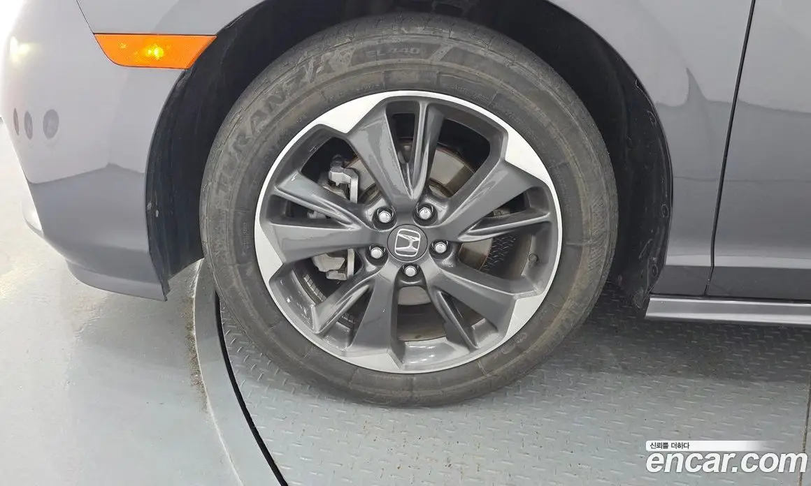 Honda Odyssey 2023 3.5 автомат (гидро), фото 4