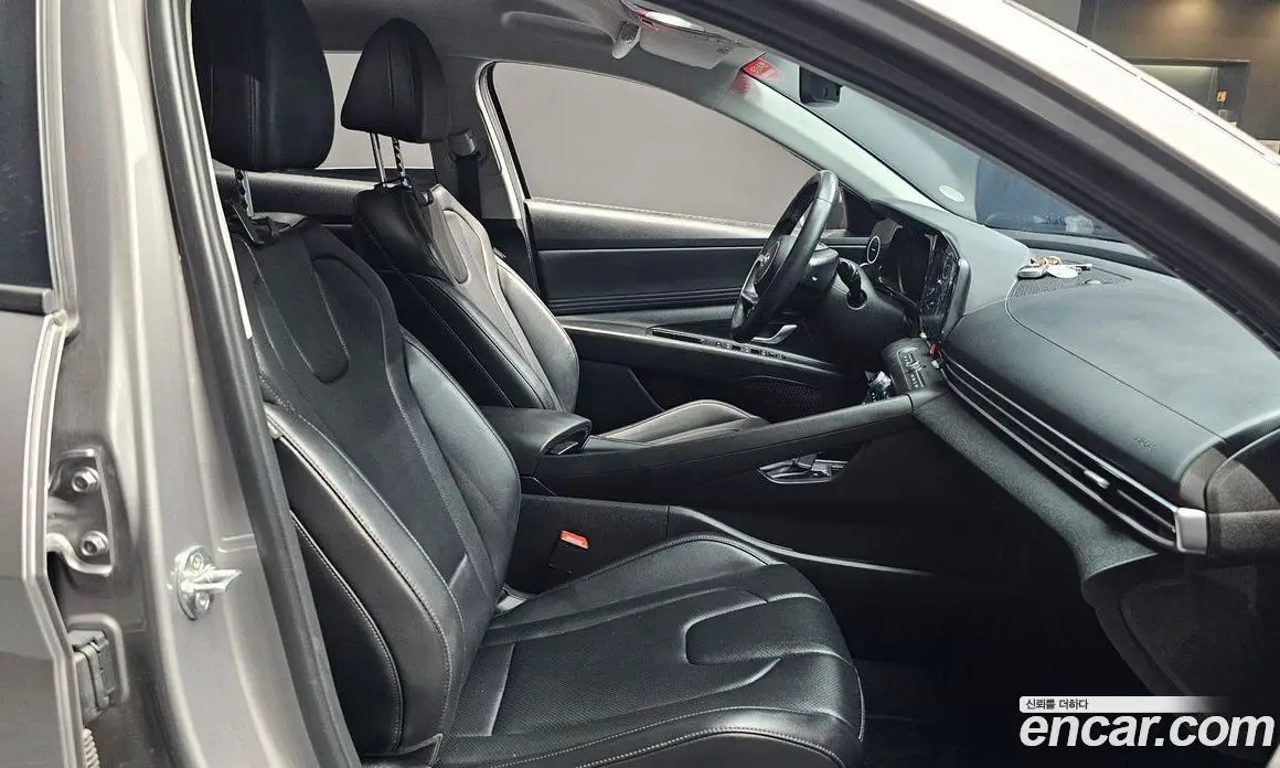Hyundai Avante 2021 1.6 автомат (гидро), фото 17