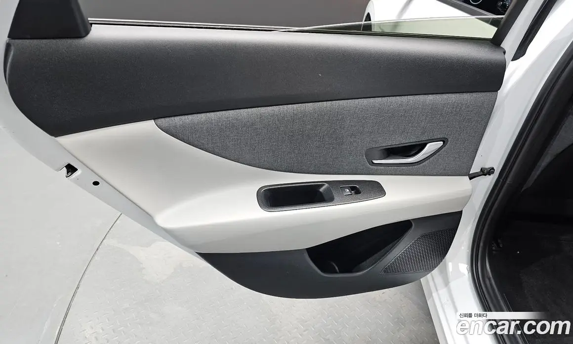 Hyundai Avante 2022 1.6 автомат (гидро), фото 15