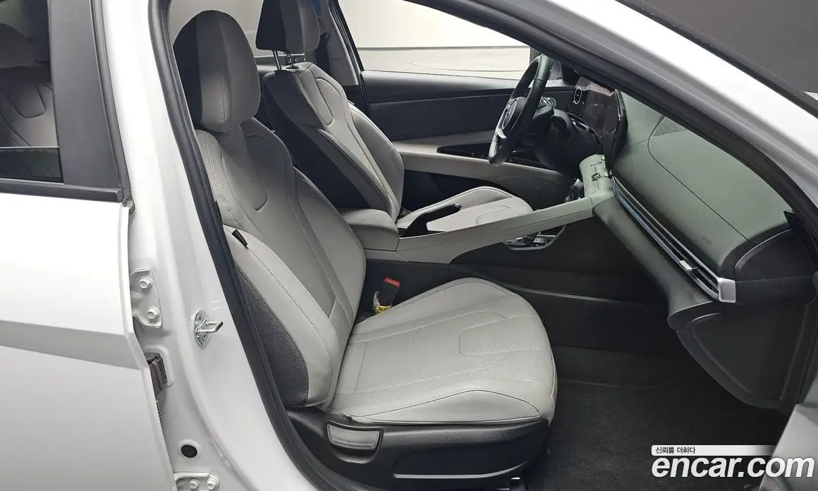 Hyundai Avante 2022 1.6 автомат (гидро), фото 16