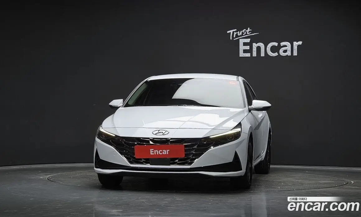 Hyundai Avante 2022 1.6 автомат (гидро), фото 3