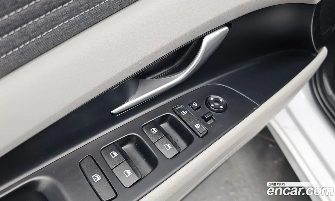 Hyundai Avante 2022 1.6 автомат (гидро), фото 25