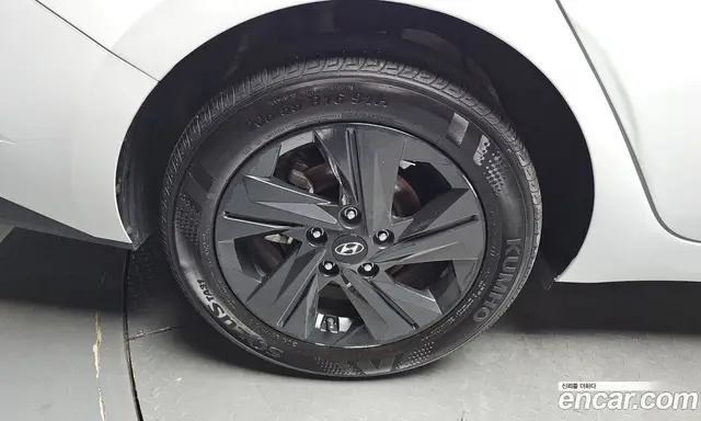 Hyundai Avante 2022 1.6 автомат (гидро), миниатюра 5