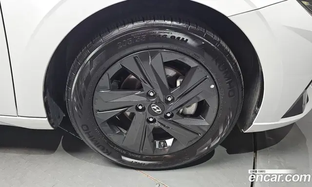 Hyundai Avante 2022 1.6 автомат (гидро), миниатюра 7