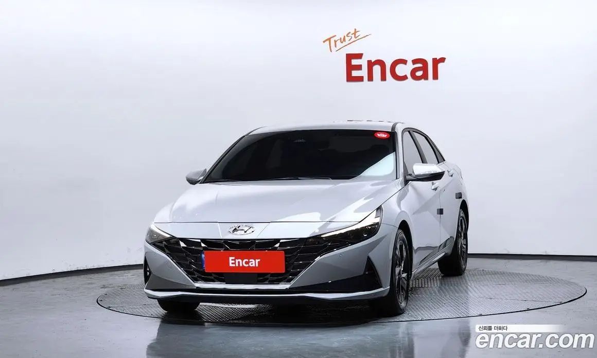 Hyundai Avante 2023 1.6 автомат (гидро), фото 3