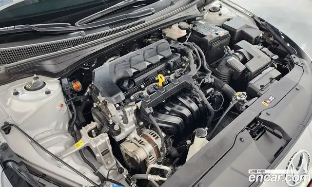 Hyundai Avante 2023 1.6 автомат (гидро), миниатюра 6