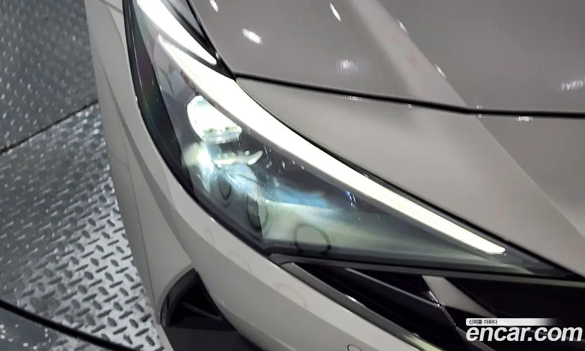 Hyundai Avante 2023 1.6 автомат (гидро), фото 8