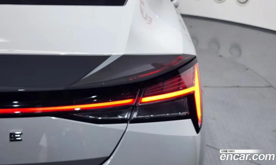 Hyundai Avante 2023 1.6 автомат (гидро), фото 9
