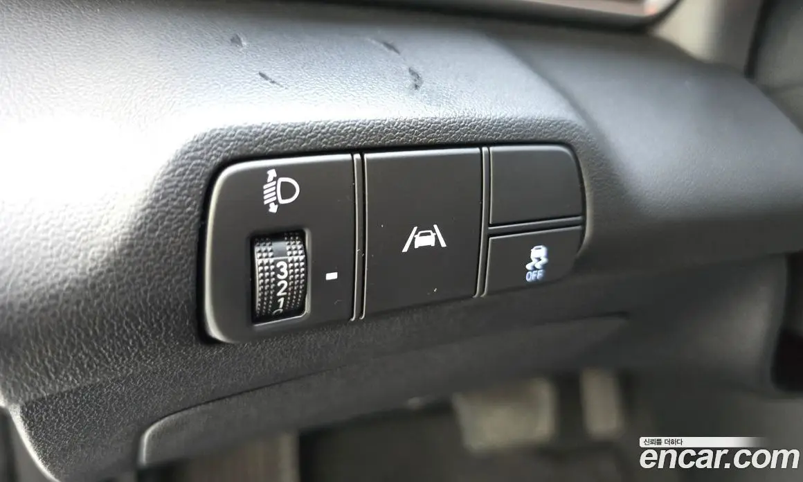 Hyundai Avante 2023 1.6 автомат (гидро), фото 28
