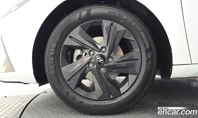 Hyundai Avante 2023 1.6 автомат (гидро), миниатюра 5