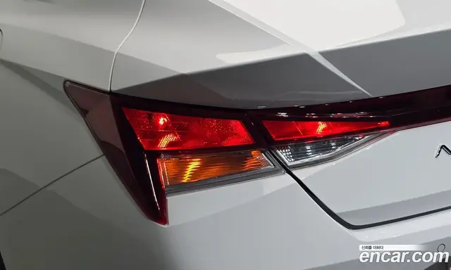 Hyundai Avante 2023 1.6 автомат (гидро), миниатюра 9