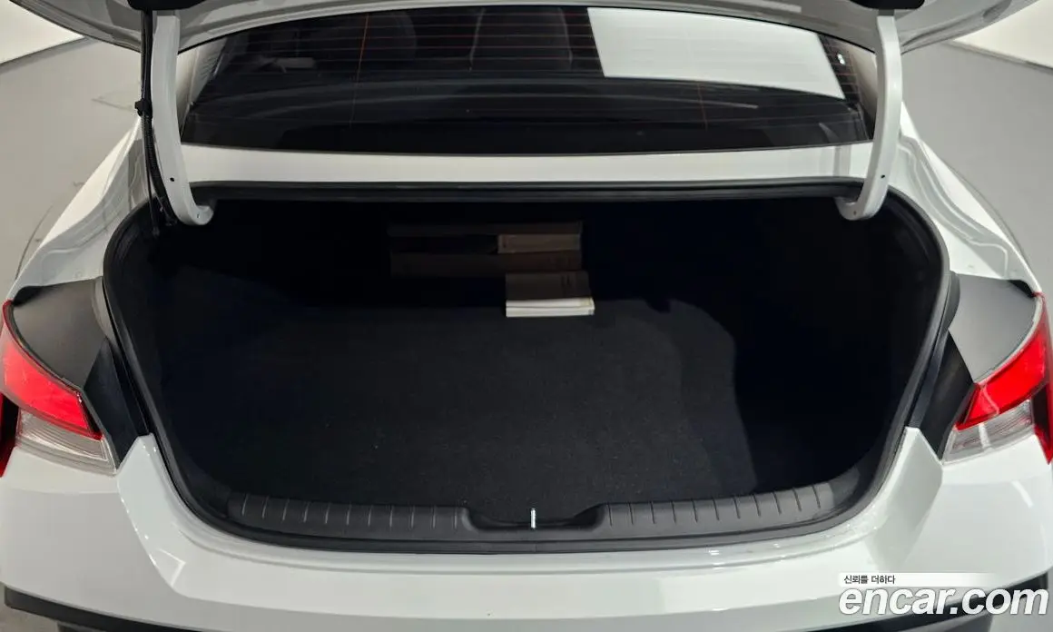 Hyundai Avante 2024 1.6 автомат (гидро), фото 22