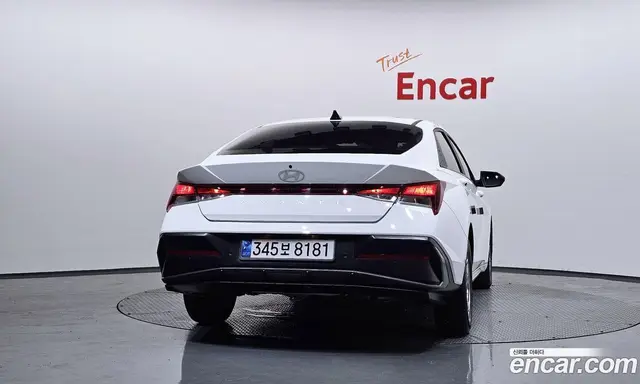 Hyundai Avante 2024 1.6 автомат (гидро), миниатюра 4