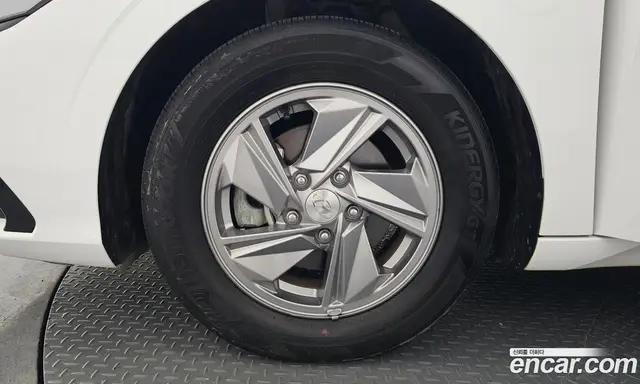 Hyundai Avante 2024 1.6 автомат (гидро), миниатюра 5