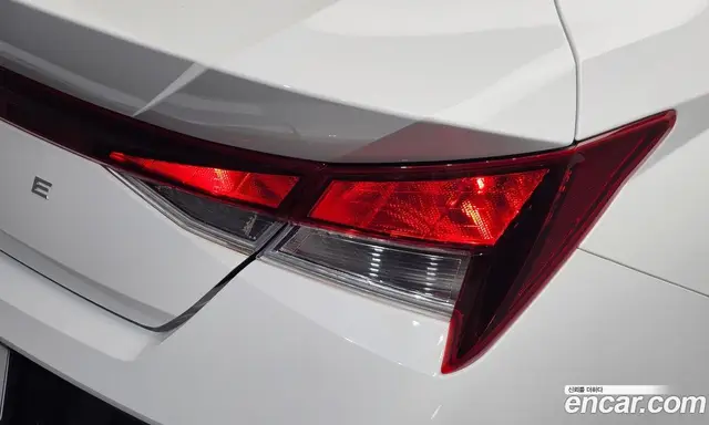 Hyundai Avante 2024 1.6 автомат (гидро), миниатюра 9