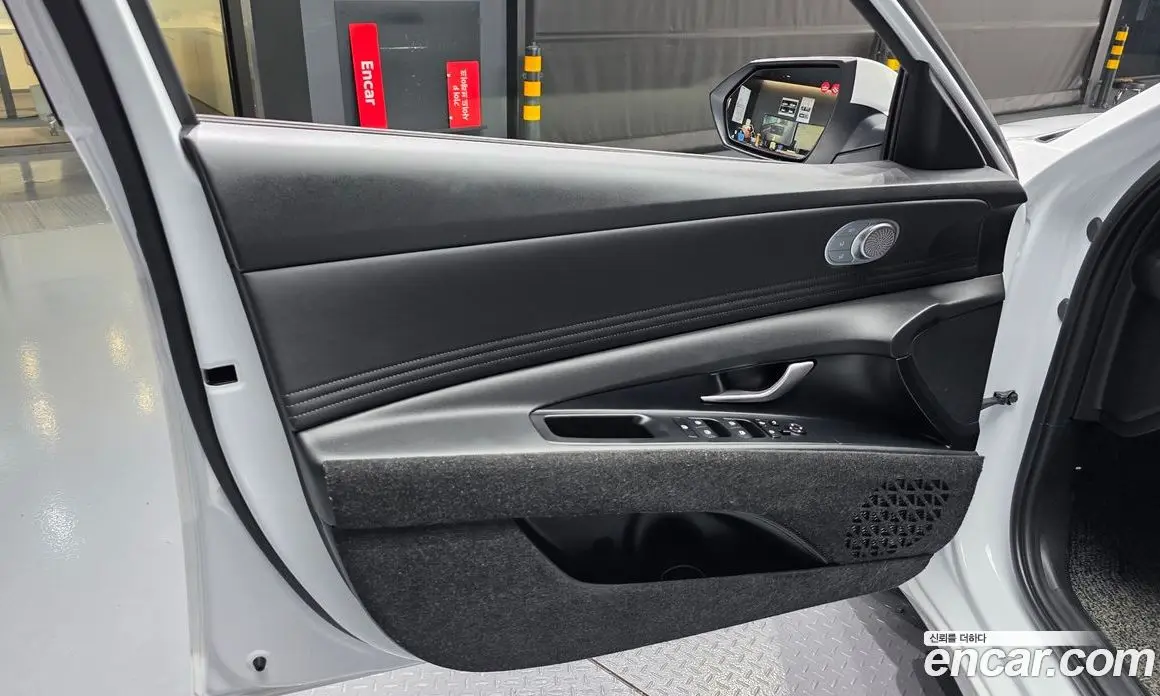 Hyundai Avante 2025 1.6 автомат (гидро), фото 14