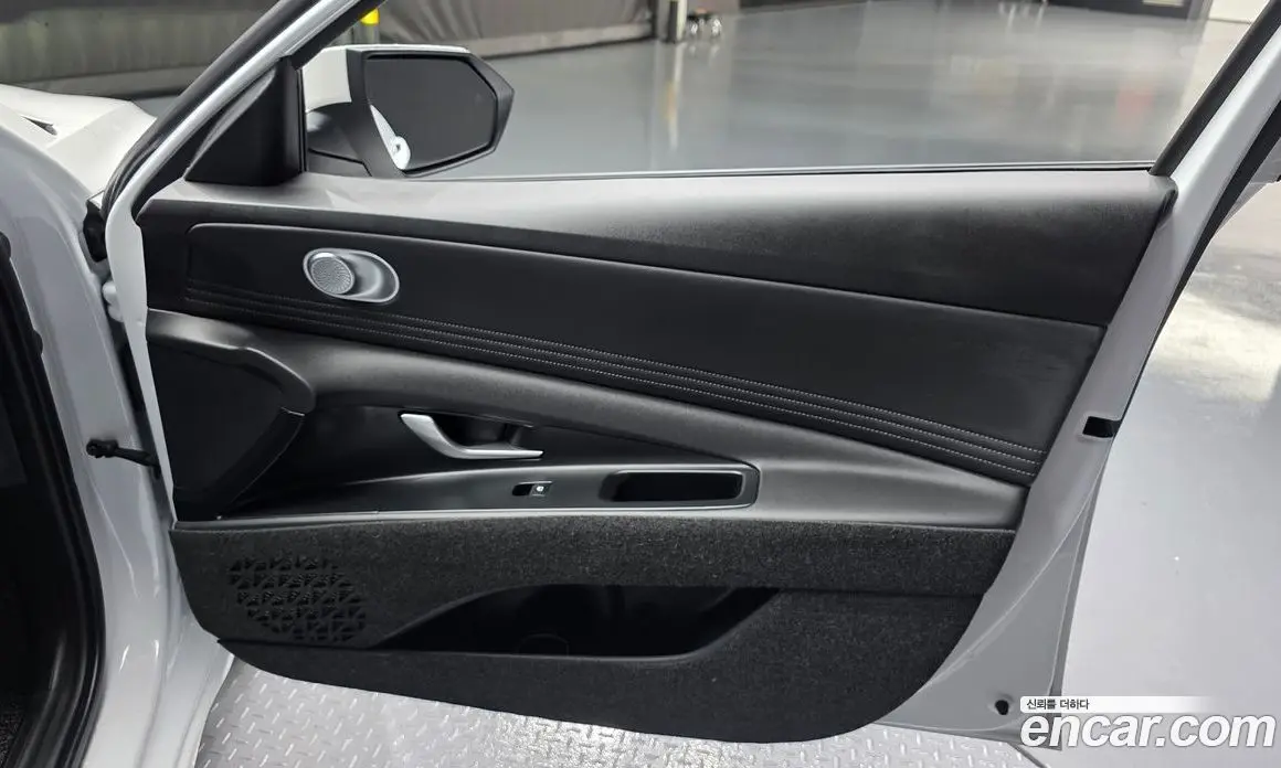 Hyundai Avante 2025 1.6 автомат (гидро), фото 15