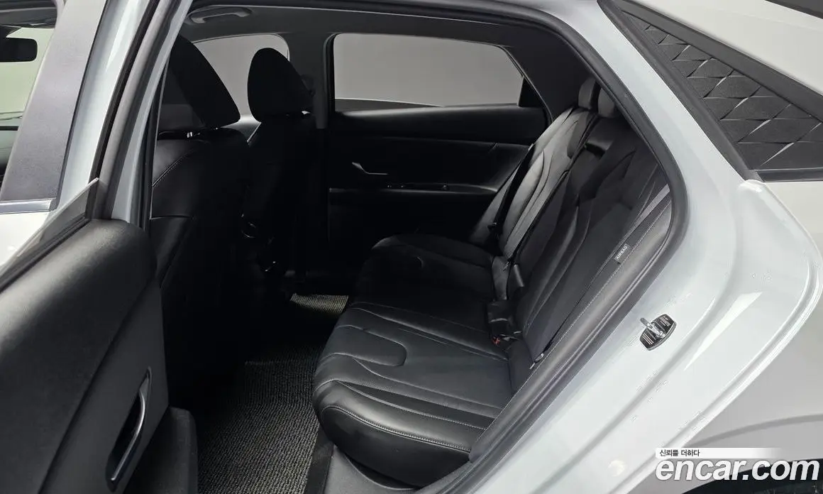 Hyundai Avante 2025 1.6 автомат (гидро), фото 16