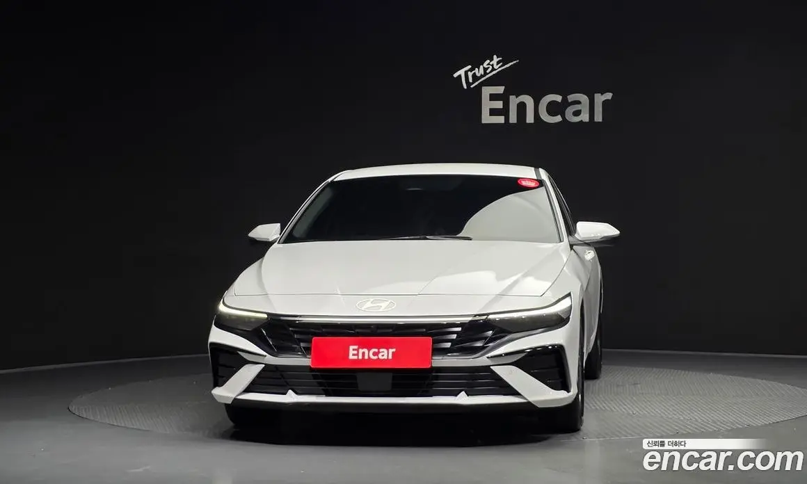 Hyundai Avante 2025 1.6 автомат (гидро), фото 3