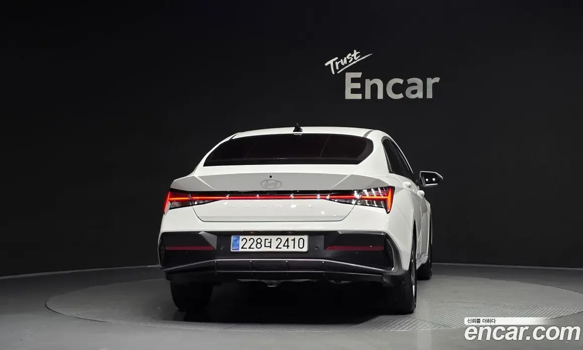Hyundai Avante 2025 1.6 автомат (гидро), фото 4