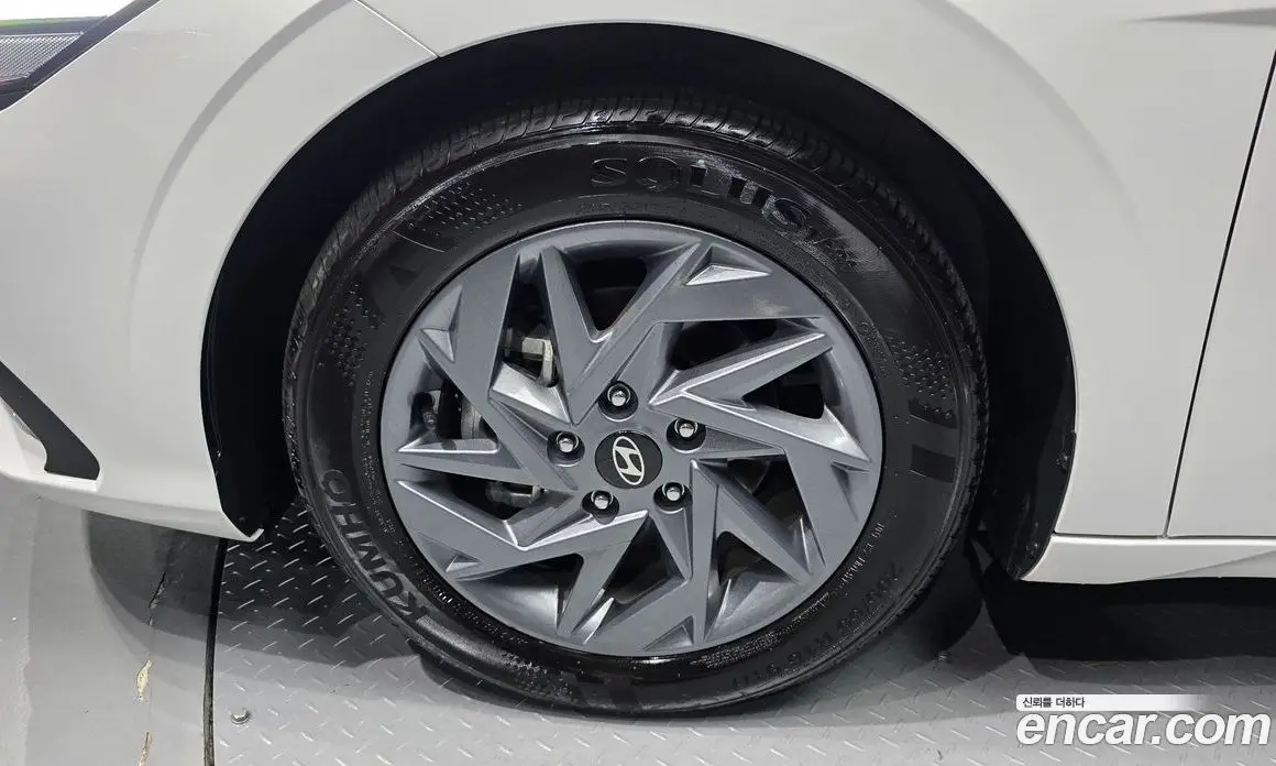 Hyundai Avante 2025 1.6 автомат (гидро), фото 7