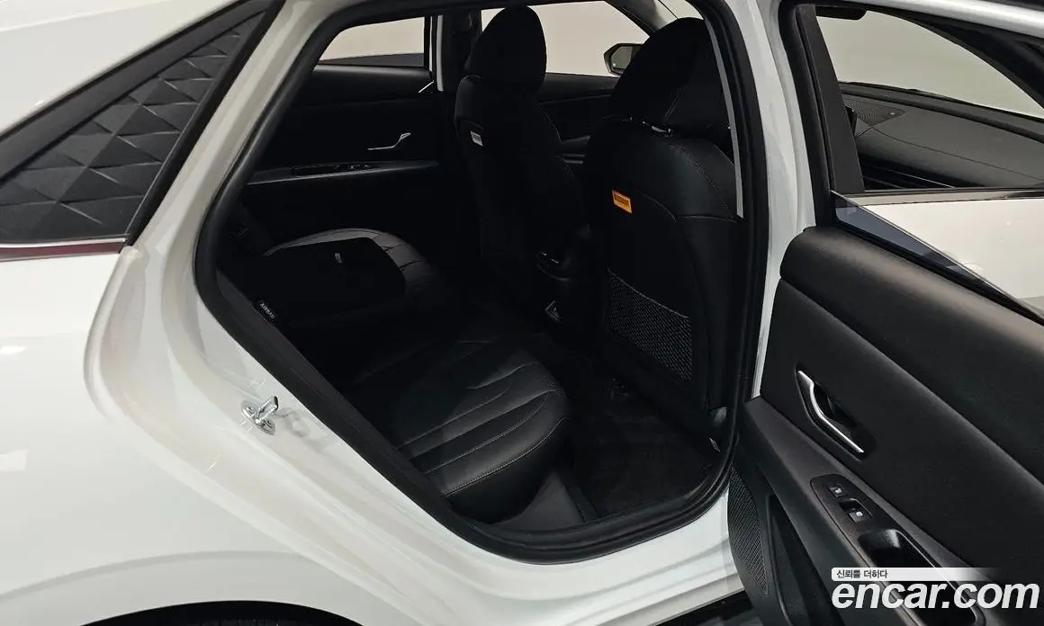 Hyundai Avante 2026 1.6 автомат (гидро), фото 17