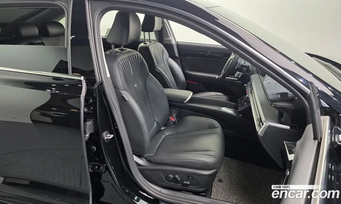 Hyundai Grandeur 2023 2.5 автомат (гидро), фото 16
