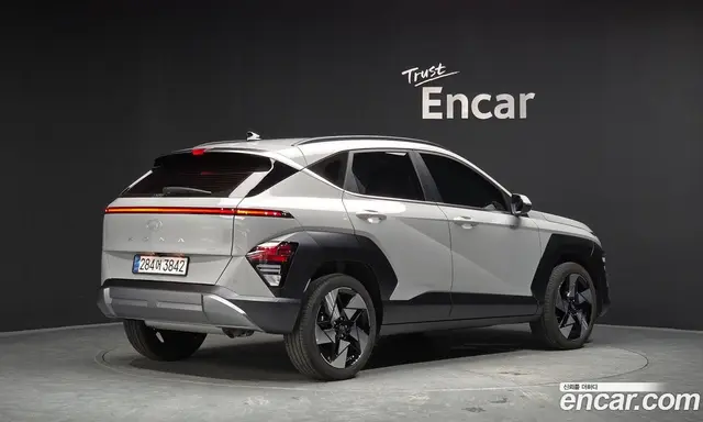 Hyundai Kona 2025 1.6 автомат (гидро), миниатюра 1