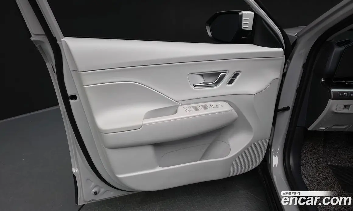 Hyundai Kona 2025 1.6 автомат (гидро), фото 13