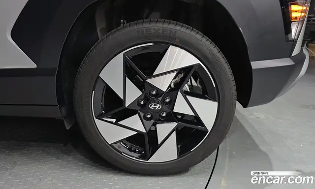 Hyundai Kona 2025 1.6 автомат (гидро), миниатюра 6