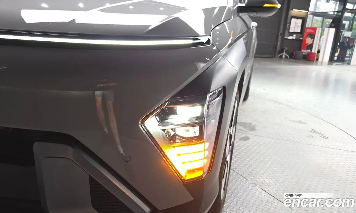 Hyundai Kona 2025 1.6 автомат (гидро), фото 7