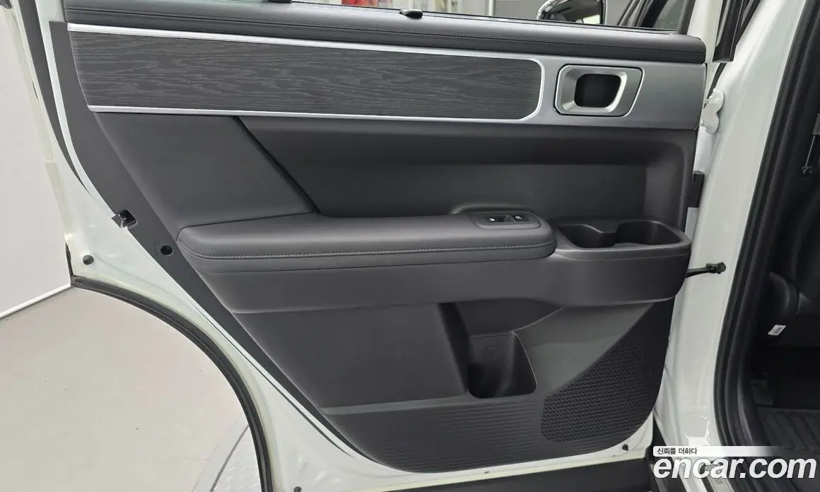 Hyundai Santa Fe 2024 1.6 автомат (гидро), фото 15