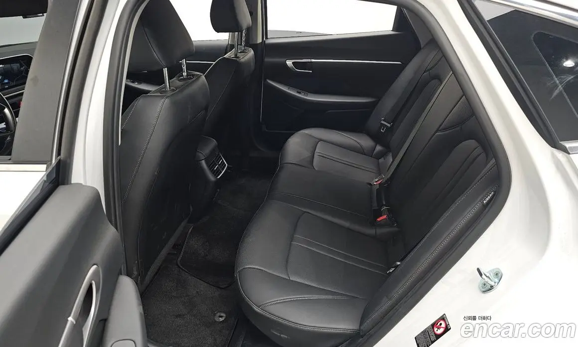 Hyundai Sonata 2022 2.0 автомат (гидро), фото 17