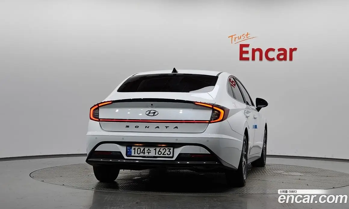 Hyundai Sonata 2022 2.0 автомат (гидро), фото 3