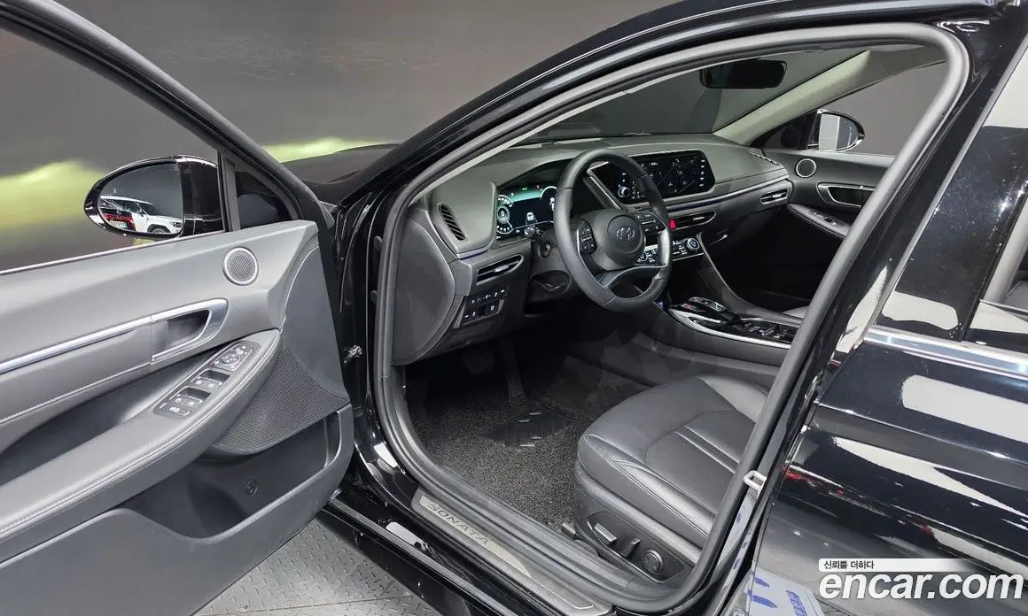 Hyundai Sonata 2022 2.0 автомат (гидро), фото 13