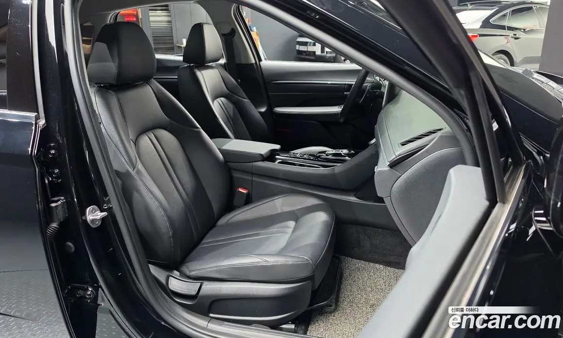 Hyundai Sonata 2022 2.0 автомат (гидро), фото 16