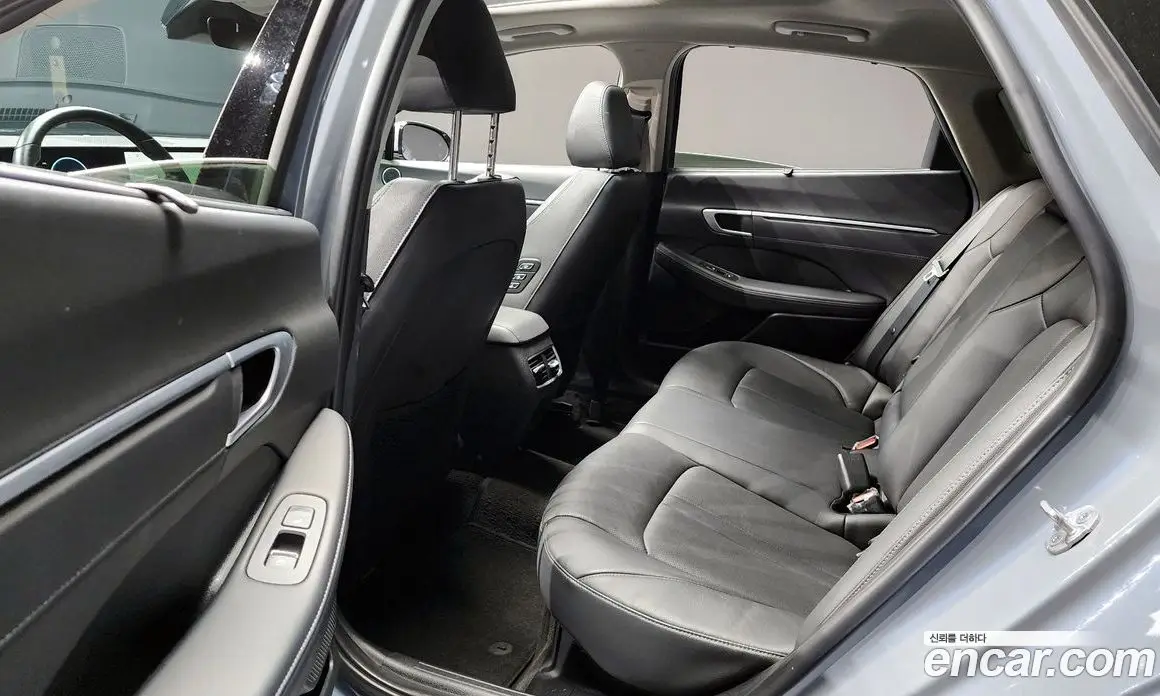 Hyundai Sonata 2024 2.0 автомат (гидро), фото 12