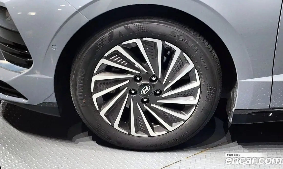 Hyundai Sonata 2024 2.0 автомат (гидро), фото 5