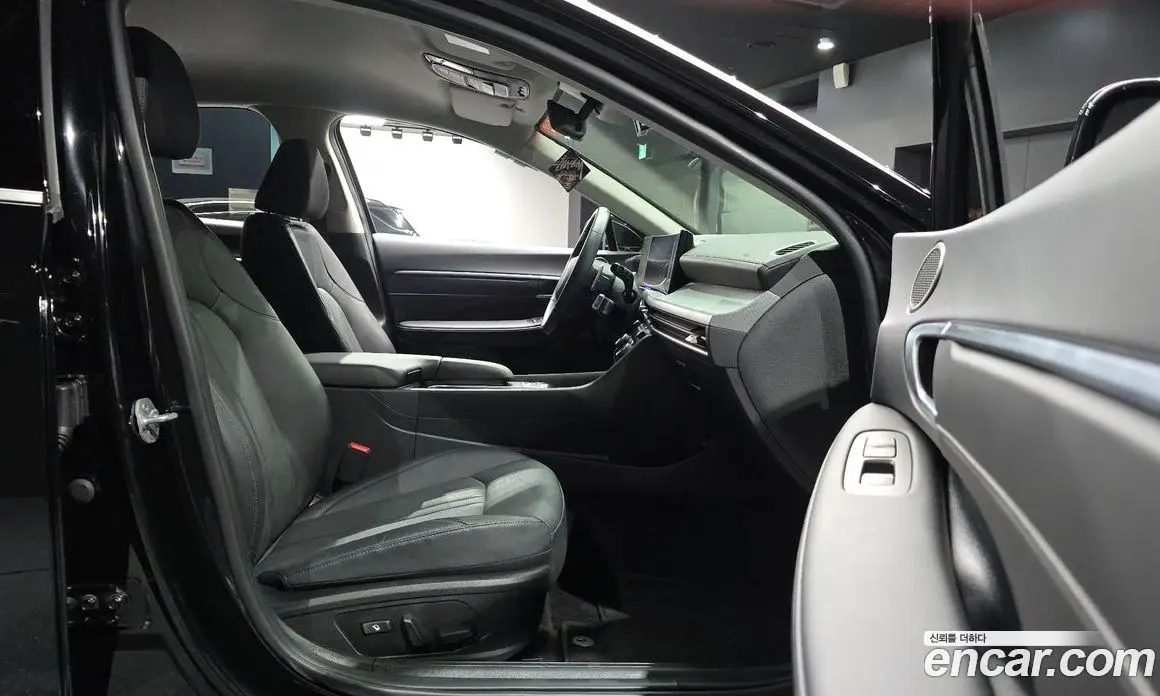 Hyundai Sonata 2024 2.0 автомат (гидро), фото 16