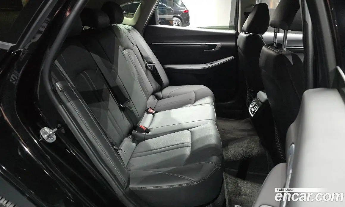Hyundai Sonata 2024 2.0 автомат (гидро), фото 17