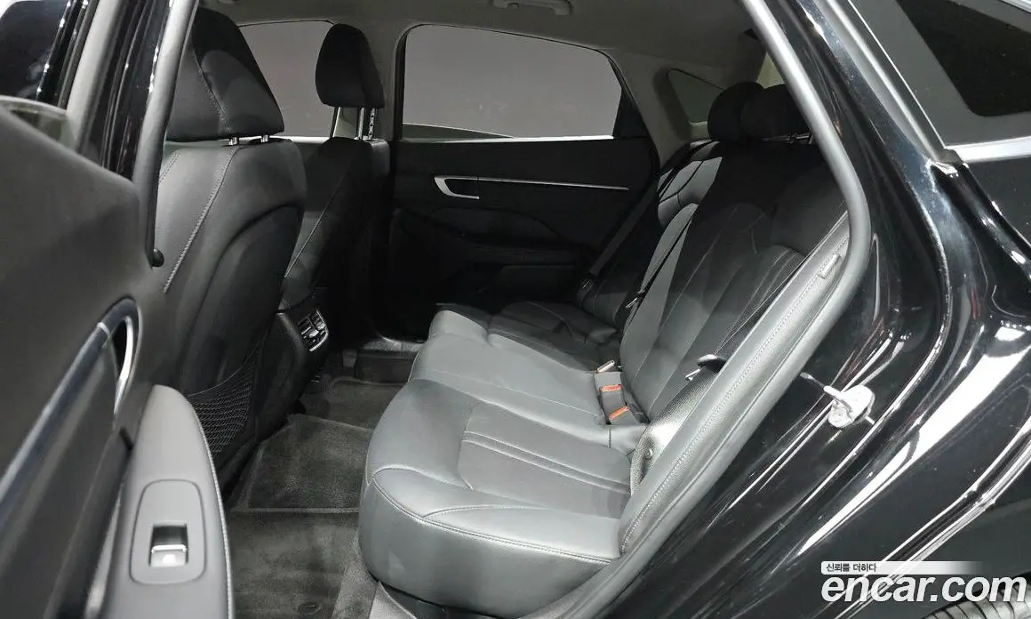 Hyundai Sonata 2024 2.0 автомат (гидро), фото 18
