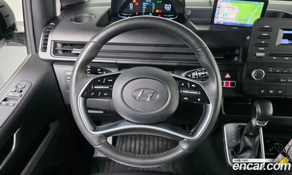 Hyundai Staria 2022 2.2 автомат (гидро), фото 18
