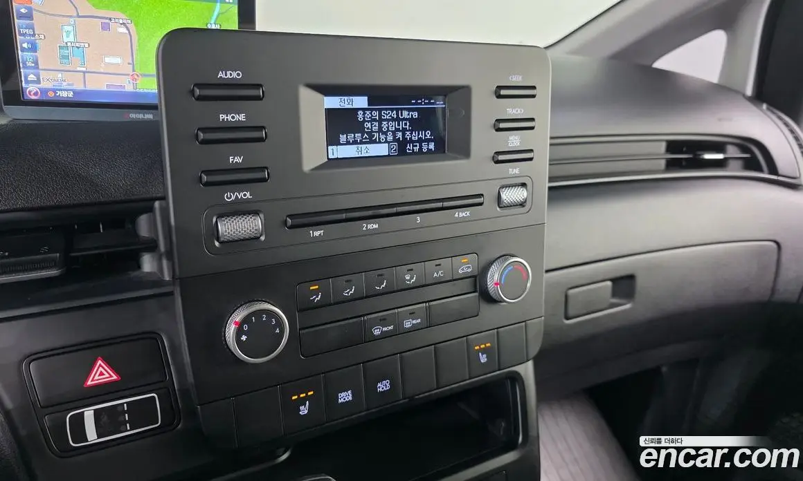 Hyundai Staria 2022 2.2 автомат (гидро), фото 20