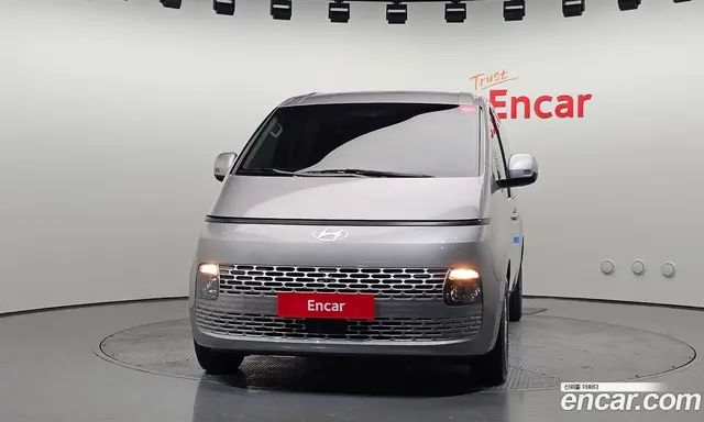 Hyundai Staria 2024 2.2 автомат (гидро), миниатюра 3