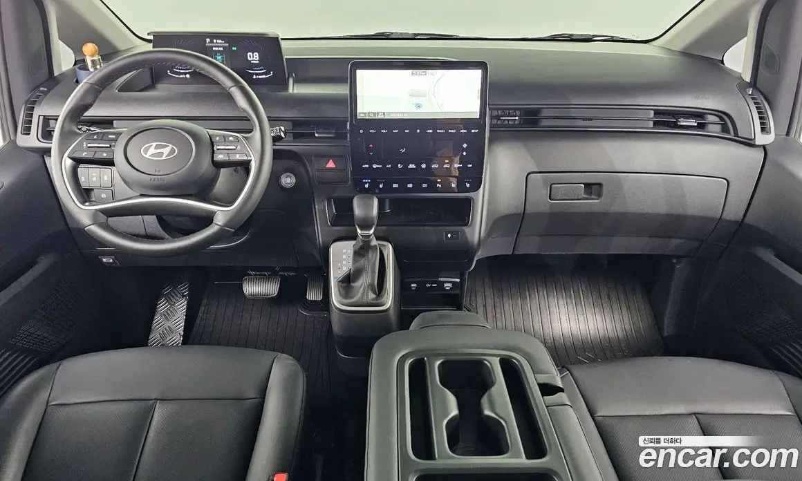 Hyundai Staria 2024 2.2 автомат (гидро), фото 7