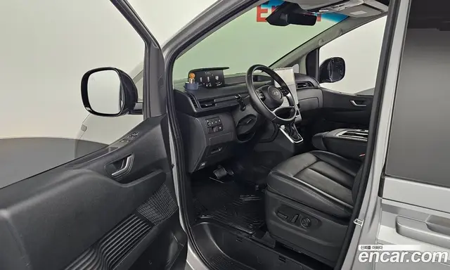 Hyundai Staria 2024 2.2 автомат (гидро), миниатюра 10