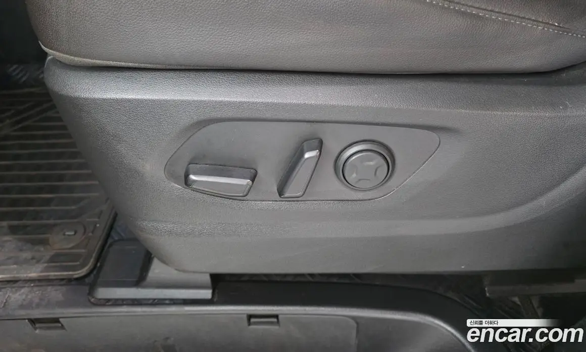 Hyundai Staria 2025 2.2 автомат (гидро), фото 24