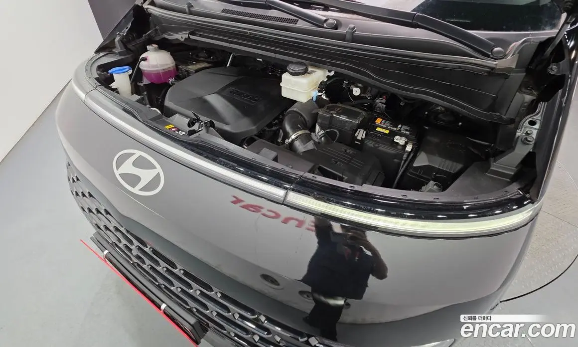 Hyundai Staria 2025 2.2 автомат (гидро), фото 6