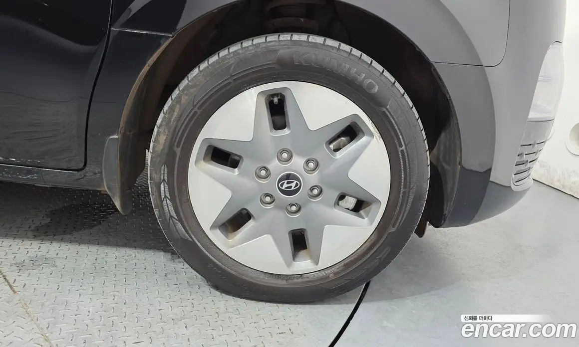 Hyundai Staria 2025 2.2 автомат (гидро), фото 7
