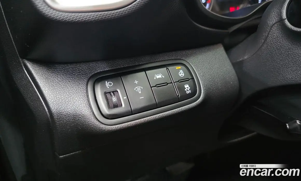 Hyundai Venue 2020 1.6 автомат (гидро), фото 25